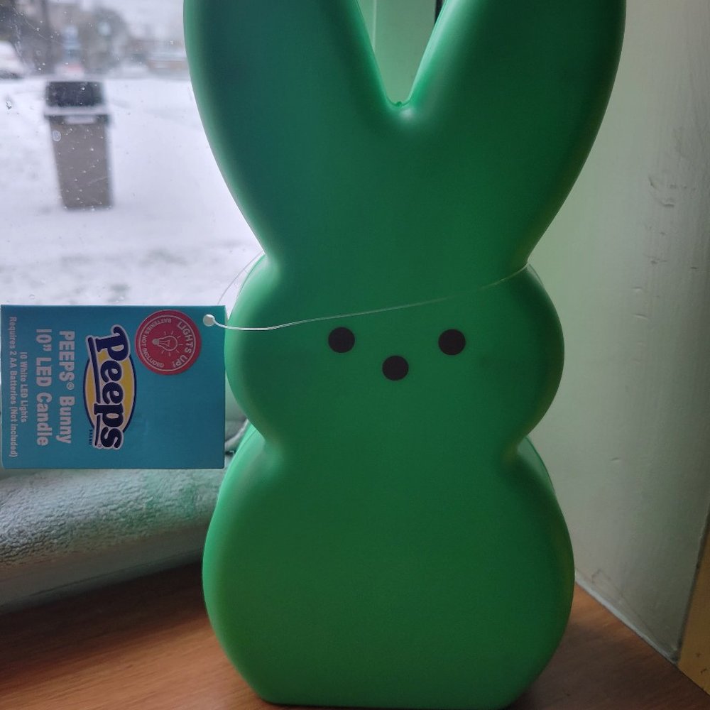 Green light up Peeps blow mold hard to find
